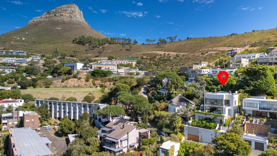 4 Bedroom Property for Sale in Tamboerskloof Western Cape